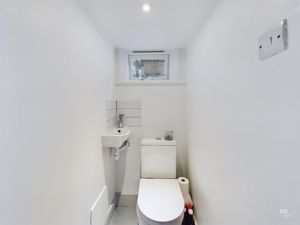 toilet - click for photo gallery